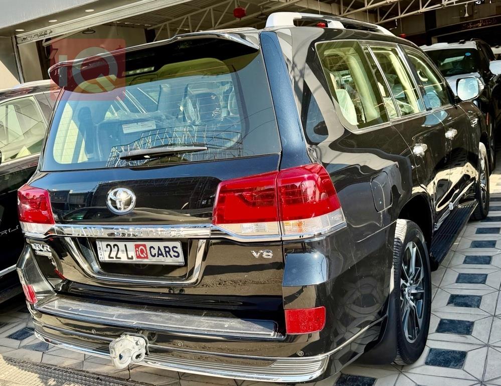 تويوتا لاندكروزر